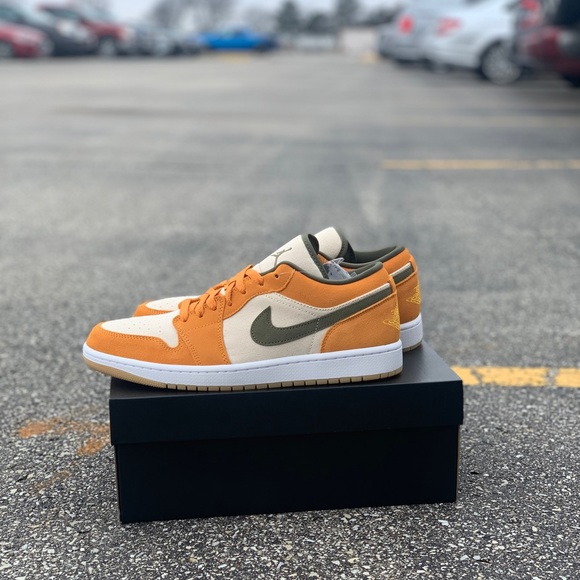 Jordan Other - Jordan 1 low olive & curry